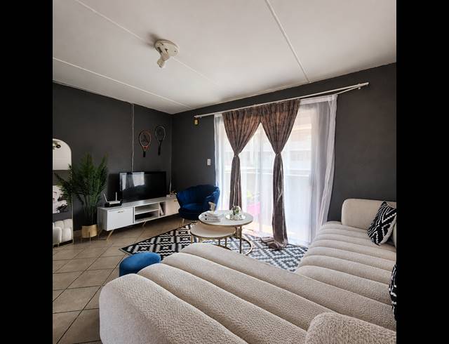 3 BEDROOM FLAT FOR SALE IN BERGSIG
